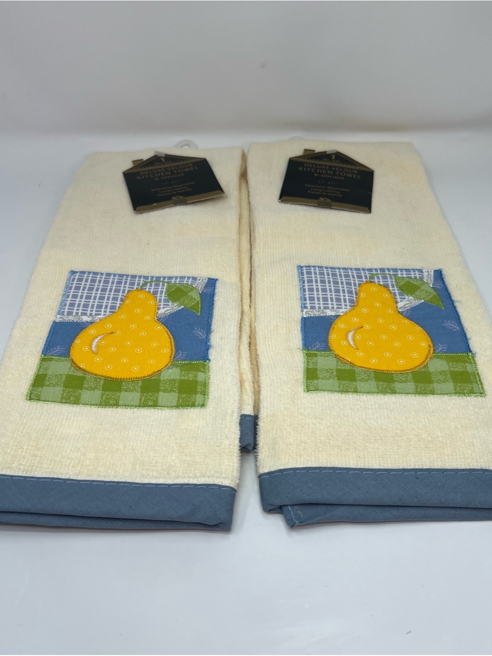Set Of 2 Charming Home Deluxe Velour Kitchen Towels Pear Appliqué New Old Stock